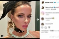 ケイト・ベッキンセイル「まるで睾丸みたい」“イングランドのNo.1美女”が着用したドレスへの過激表現が物…