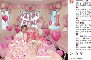 小学生ギャルモデルのりりぴと両親（りりぴのインスタグラムより）