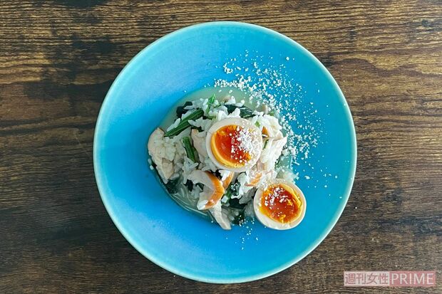 （5）お皿に（4）、たまごを盛り付け完成！