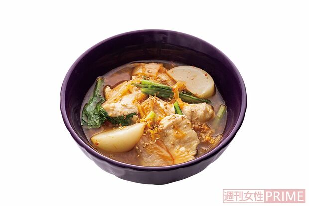 鶏むね肉とかぶのみそチゲスープ（撮影／廣瀬靖士）
