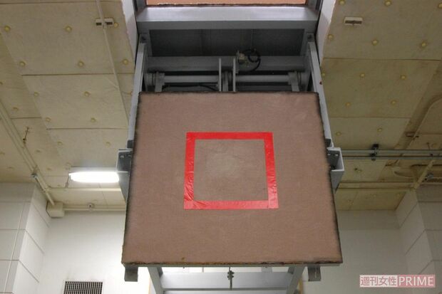 踏み板（執行室の写真／2010年法務省提供）