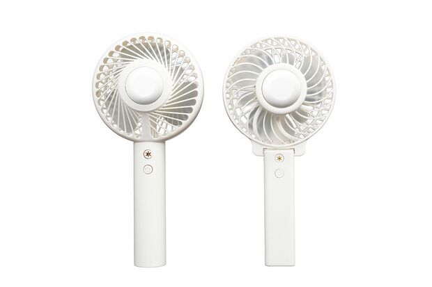 扇風機とネッククーラーのいいとこ取りで人気のピタファン（サンコー／3980円）