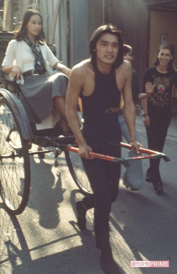 萩原健一さんが主演のドラマ『くるくるくるり』（73年・日本テレビ）。撮影現場での様子①