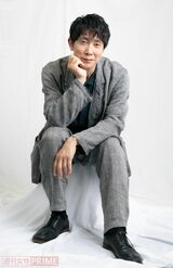 佐々木蔵之介　撮影／矢島泰輔　スタイリング／勝見宜人（Koa Hole inc.）　ヘアメイク／晋一朗　衣装協力／CONFECT（CONFECT 表参道店）