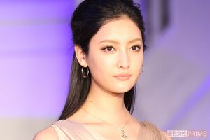 「ESSENCEbyTriumph」イメージキャラクター発表会での菜々緒（'16年）