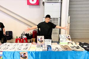 書籍『仮面ライダーのなり方』を始めとした物販もおこなった松田悟志