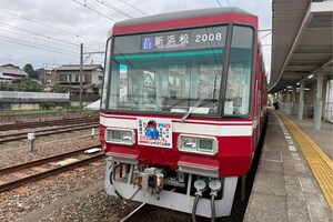 『赤電』の愛称で知られる遠州鉄道の電車（遠鉄電車公式Xより）