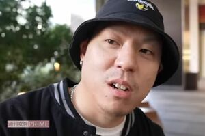 JINさんの現在の姿。仕事の傍Twiterアカウント@JIN_1014_を作り運営している。今年の12月には趣味で製作している絵を販売し、利益分を養護施設へ寄付する予定だという