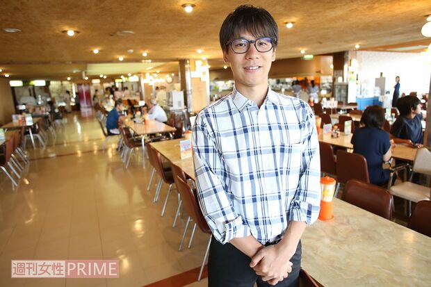 「花巻家守舎」代表、「スターティアラボ」取締役、「小友木材店」代表の小友康広さん