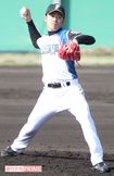 '11年2月、沖縄キャンプで投球練習をする斎藤佑樹
