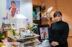 店舗に保管している仲本さんの遺骨の前で、約2時間にわたり『週刊女性』の取材に答えた純歌