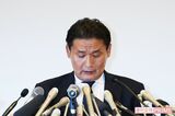 日本相撲協会に引退の意思を表明し、記者会見する貴乃花親方＝9月25日夕、東京都港区