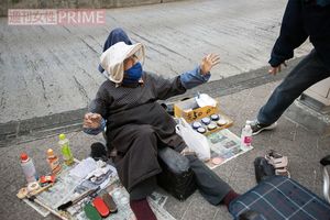 歳の靴磨きおばあちゃん 人が減った東京 新橋でお客さんを待ち続ける理由 ニュース概要 週刊女性prime