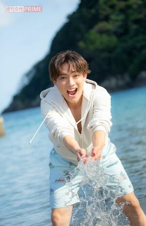 辰巳ゆうと　撮影／大つる円（昭和基地￥50）