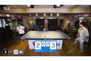 山田孝之との卓球動画で左足が映り込んだ赤西仁。ファンの間では「タトゥーが残っている」と話題に（YouTubeチャンネル『NO GOOD TV』より）