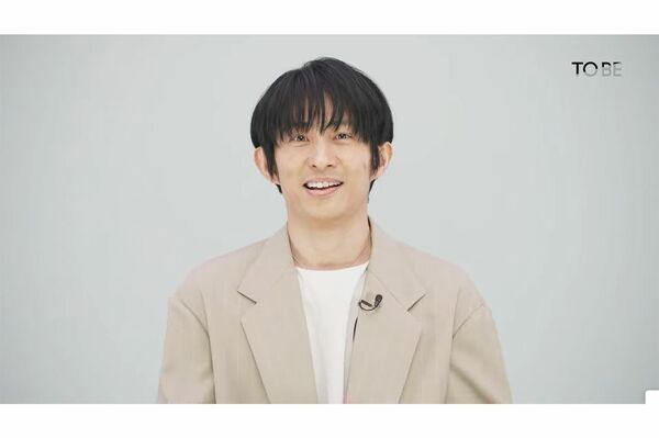 「顔に違和感しかない」元V6三宅健のビジュアル変化にファン大論争、“奇跡の44歳”が退所2か月で迎える試練 | 週刊女性PRIME