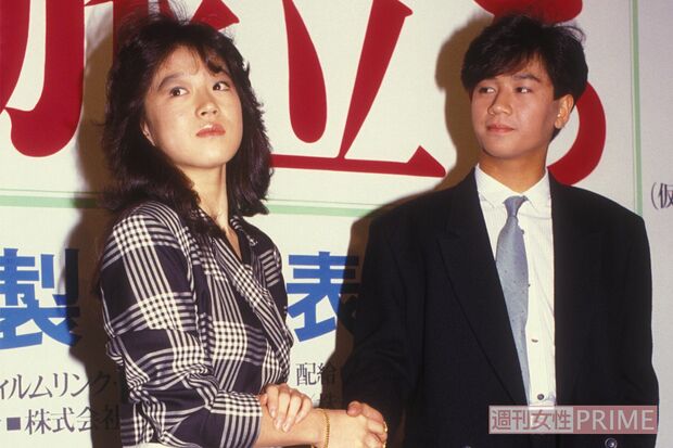 1985年1月公開の映画『愛・旅立ち』でW主演した近藤真彦と中森明菜