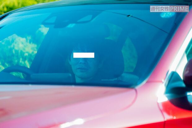 この日も車を運転して、子どもたちの送迎を手伝っていた歯科医のカレ