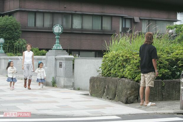 木村拓哉と工藤静香の娘、双子コーデをするCocomiとKoki