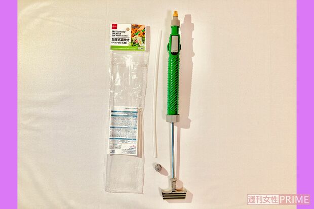 『加圧式霧吹き（ペットボトル用）』本来の役割である水やりはもちろん、掃除まで活用できる