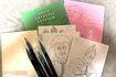 仏様の下絵を筆ペンでなぞり描きすると、ざわつく気持ちを静める効果が