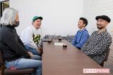 長澤佳也監督を交えて対談するどぶろっくと澤井直人