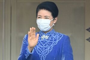 ロイヤルブルーのドレスで天皇誕生日の一般参賀に出席された雅子さま（'23年2月23日）