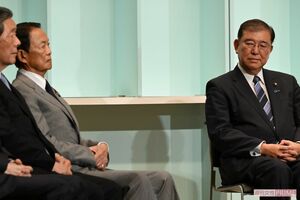 麻生太郎氏は、石破茂氏に対して「拍手しなかった？」と疑問を呈された（2024年）