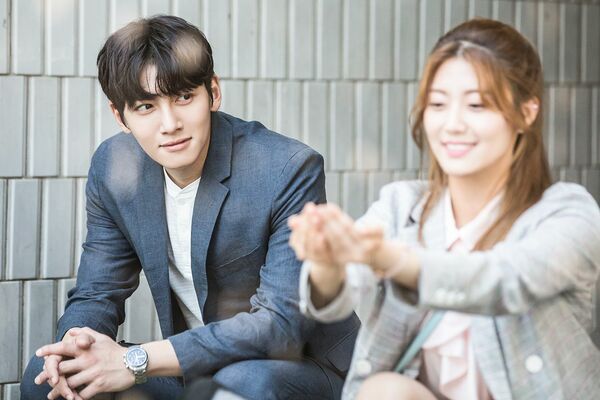 「俺のもとに戻れ。俺に就職しろ」 (c)SBS