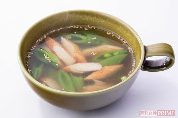 『カニカマとスナップエンドウの中華スープ』