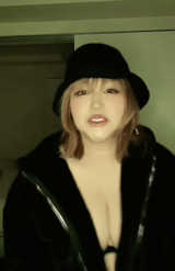 セクシーとコメントが相次いだりんごちゃん（公式インスタグラムより）