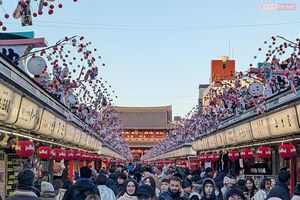 インバウンドで賑わう浅草・浅草寺　撮影／編集部