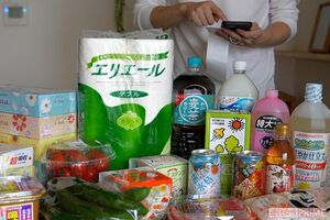 買い出しは太朗さんが担当（太朗さん提供）