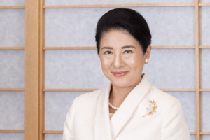 61歳を迎えられた今年は、さまざまな場所へお出ましに(宮内庁提供)