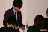 報道陣に“結婚”に関してコメントを出す二宮和也（’19年）