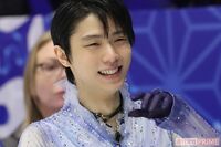 羽生結弦、NHK杯で優勝! ショート直前に見せた“リラックス・スマイル”