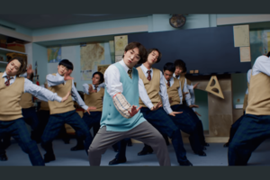 昨年のレコード大賞「大賞」受賞曲『Habit』のプロモーションビデオより