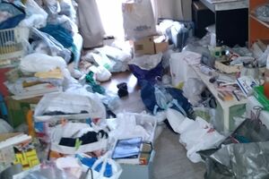 実家はゴミで足の踏み場がなくなり、ゴミ屋敷に