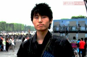 フランス旅行での天本容疑者(本人フェイスブックより)