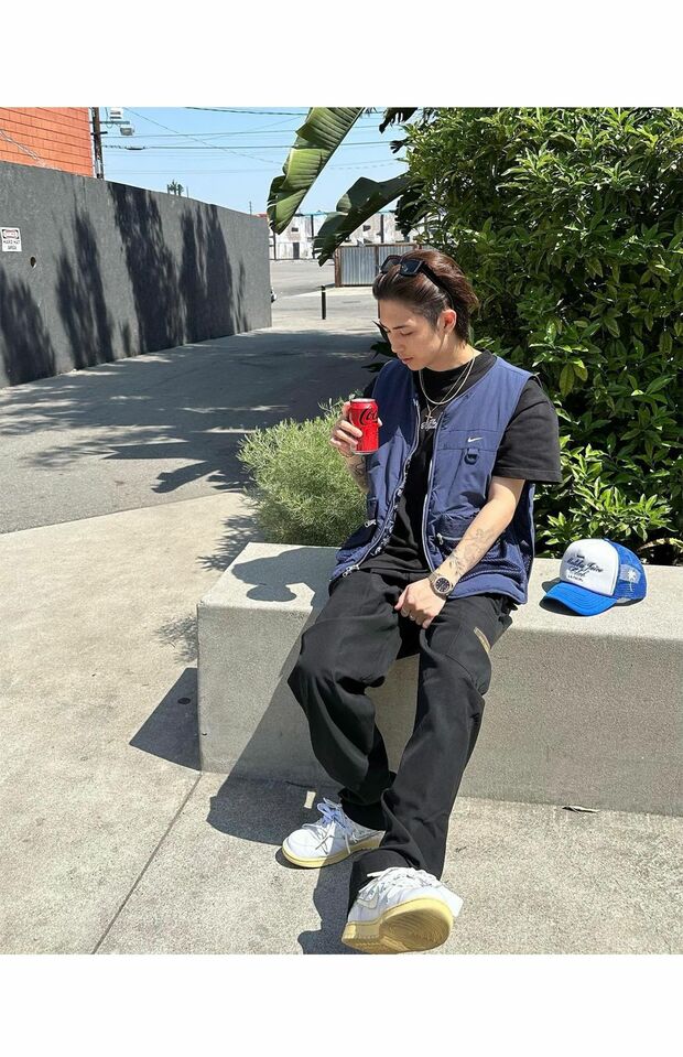 6月、天使のようなモチーフが左腕に確認できる（岩橋玄樹公式インスタグラムより）