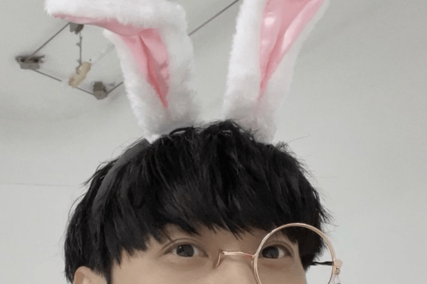 2023年の目標と共にアップしたうさぎ耳を付けた大石昌良（公式インスタグラムより）