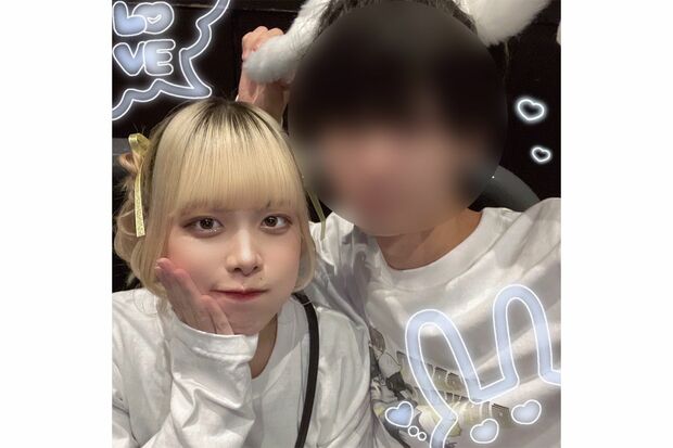 北川望歩容疑者と推しメンのツーショット（本人SNSより）