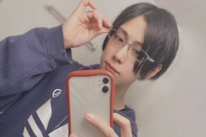 本人のSNSにはナルシストな画像を投稿