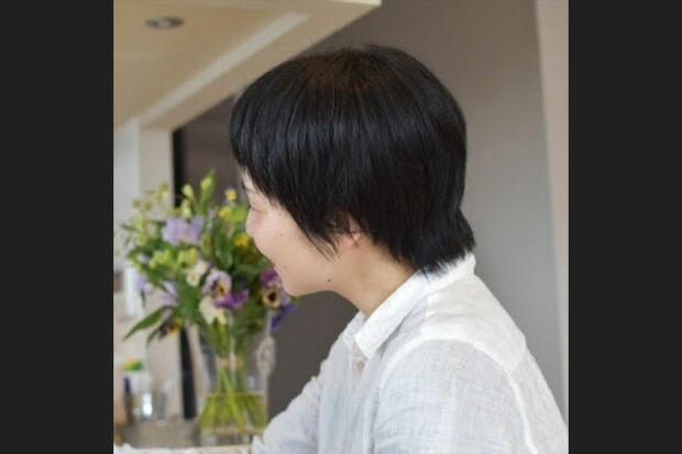 本多めぐさん●北海道在住の「ミニマリスト主婦」。自身の生活の中で生み出した合理的でお金のかからない暮らしを提案するブログ「ミニマリストは世界を変える！」を運営。書評、節約術、簡単レシピなどを発信、好評を得ている。