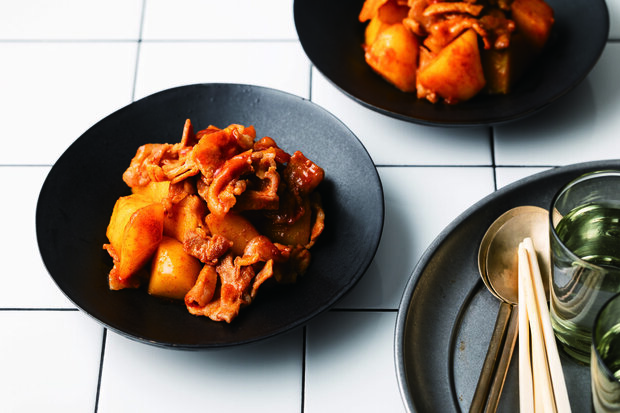 韓国風肉じゃが(撮影/よねくらりょう)
