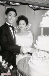 幸せの絶頂、挙式披露宴での中村芝翫（当時橋之助）、三田寛子夫妻（1991年11月29日）