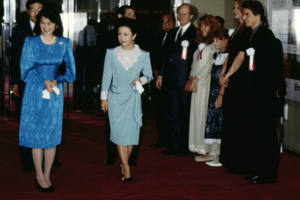 '92年6月、ニコール・キッドマンと共演した『遥かなる大地へ』で初来日。紀子さまらとも対面