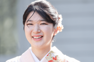 愛子さまの袴姿（撮影／JMPA）