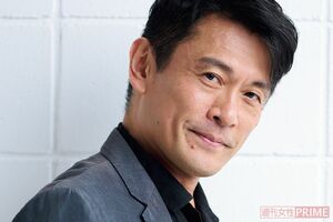 内野聖陽　撮影／渡邉智裕　ヘアメイク／佐藤裕子（スタジオAD）　スタイリング／中川原寛（CaNN）