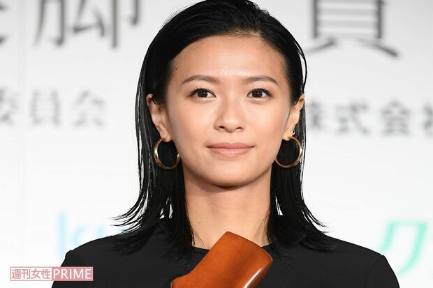 榮倉奈々